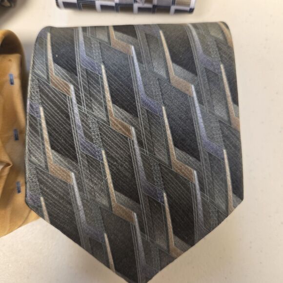 Lot 6 Men's Ties Silk or Polyester Wearable Craft Quilting Multi Colors - Picture 7 of 16